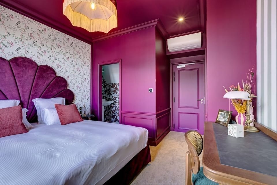 Classic Double Room | In-room safe, blackout drapes, soundproofing, free WiFi