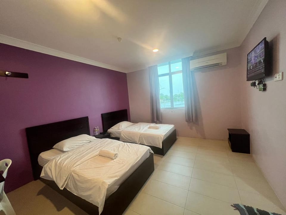Deluxe Twin Room | Desk, free WiFi, bed sheets
