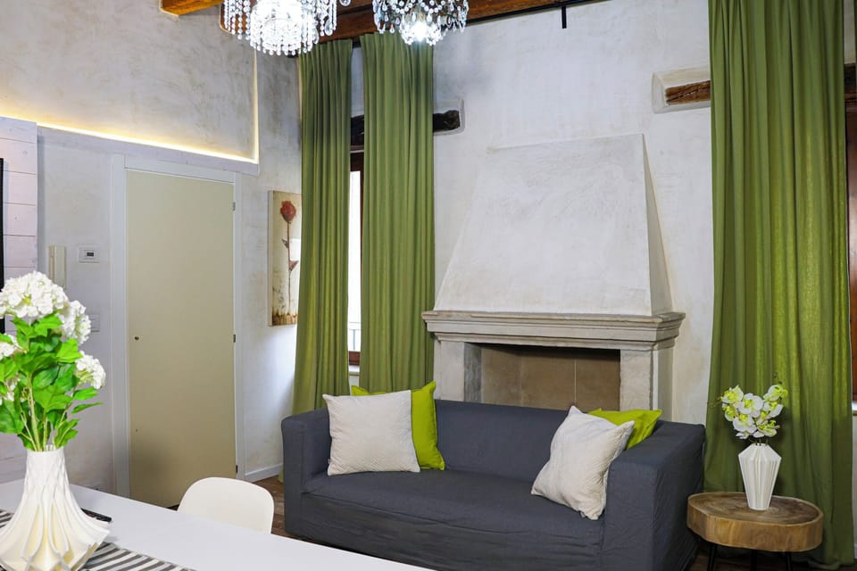Studio, 1 King Bed, Non Smoking | Living area | Flat-screen TV