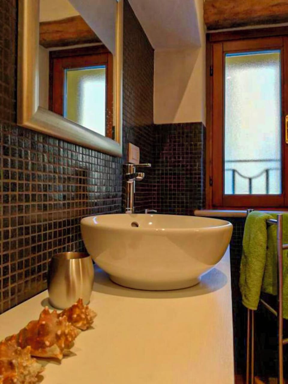 Studio, 1 King Bed, Non Smoking | Bathroom