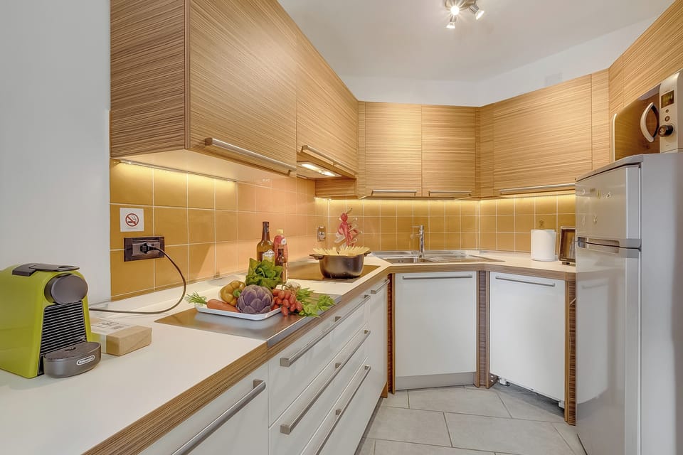Family Apartment, 2 Bedrooms, Balcony (Appartamento Little Treasure ski in) | Private kitchen
