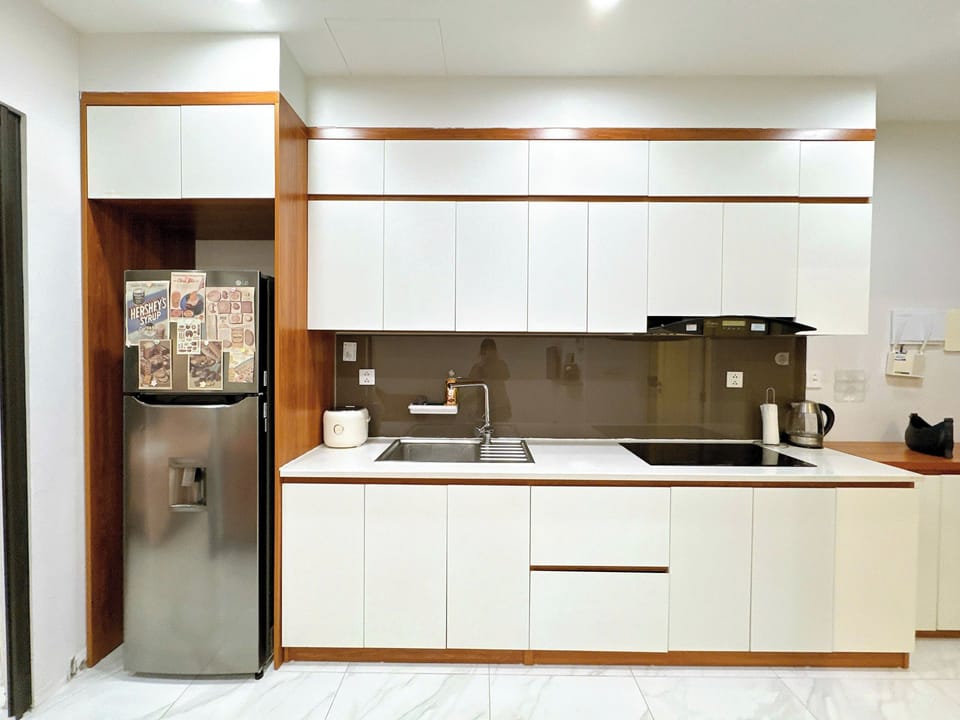 Studio, Balcony, Lake View | Private kitchen | Fridge, microwave, stovetop, electric kettle