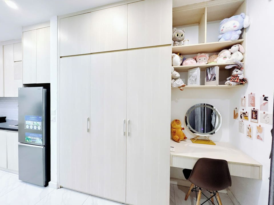 Studio, Balcony, Lake View | Private kitchen | Fridge, microwave, stovetop, electric kettle