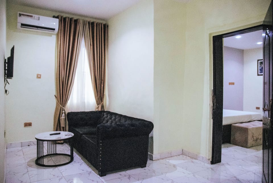 Superior Suite, Balcony | Desk, laptop workspace, soundproofing, free WiFi