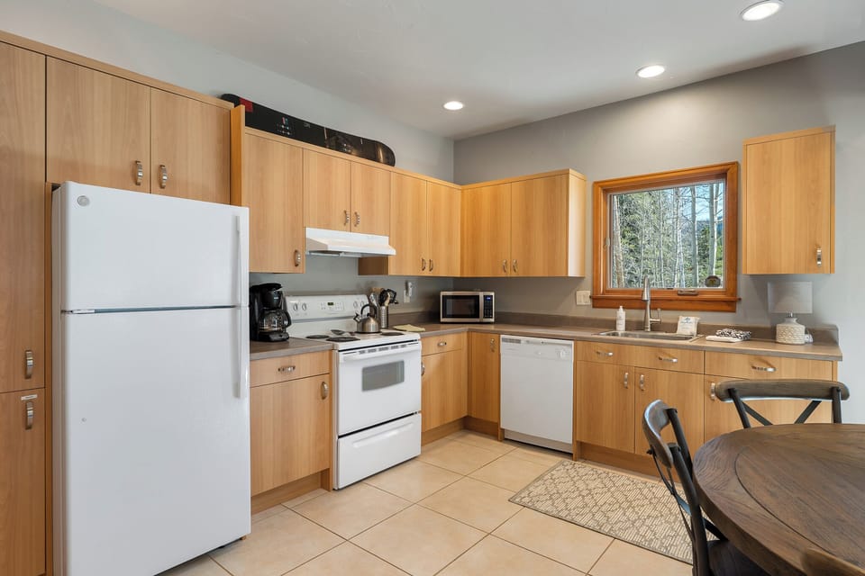 Open and large kitchen