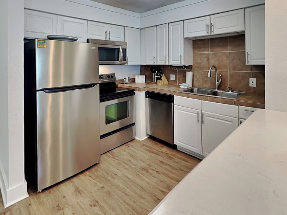 Condo (2 Bedrooms) | Property amenity