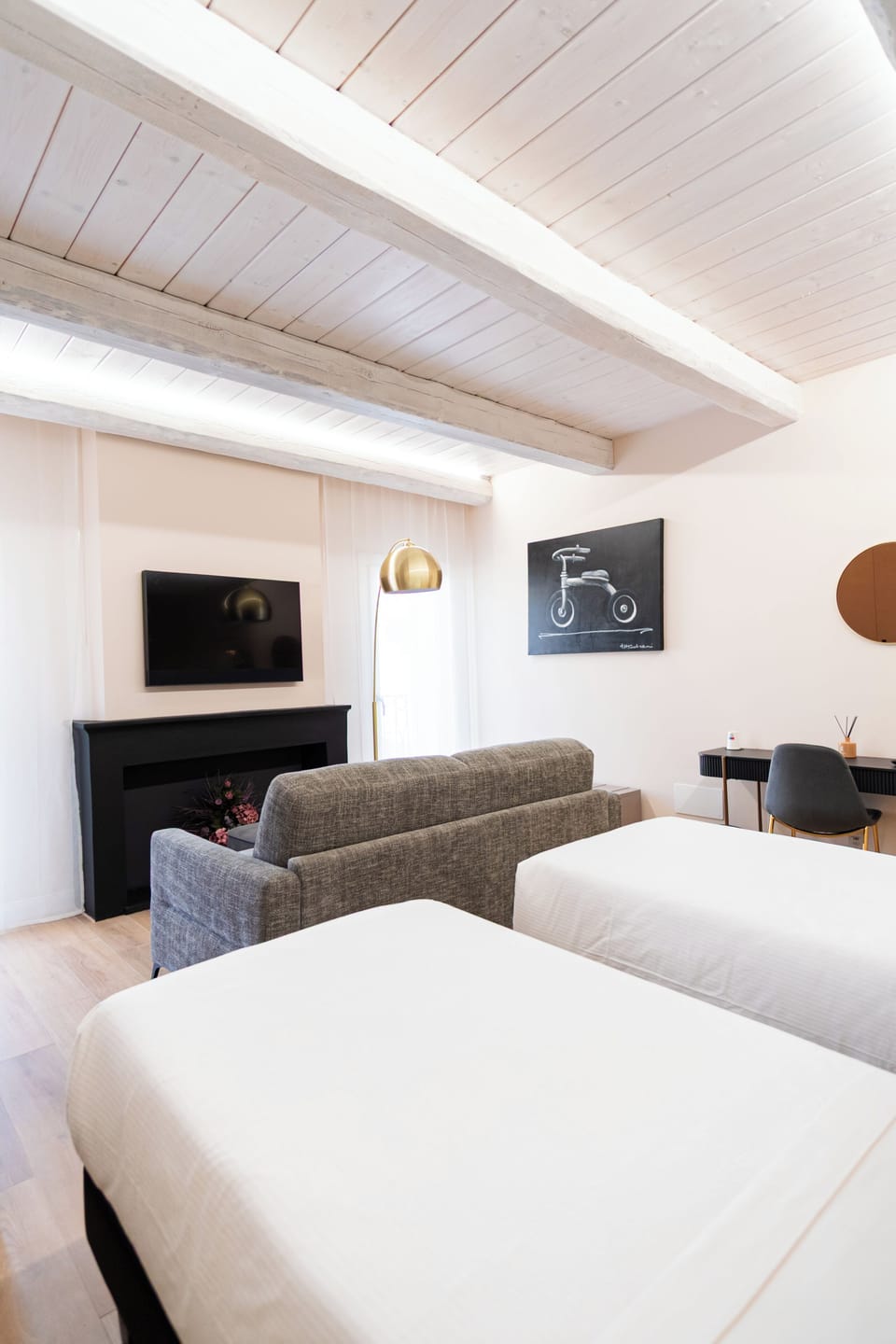 Deluxe Quadruple Room | Interior