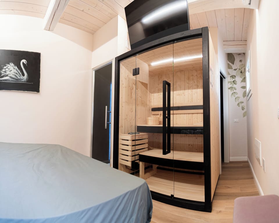 Luxury Room, Sauna | In-room safe, desk, laptop workspace, blackout drapes