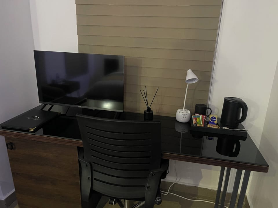 Classic Single Room, City View | Desk, laptop workspace, free WiFi