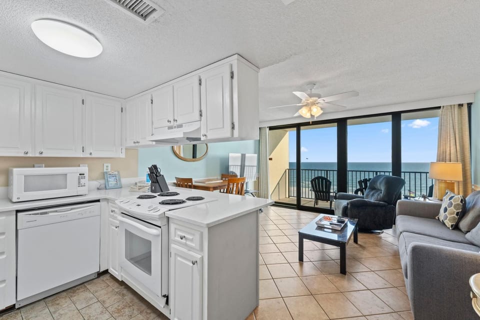Condo, 1 King Bed with Sofa bed (Island Winds West Unit 575) | Private kitchen | Oven, toaster