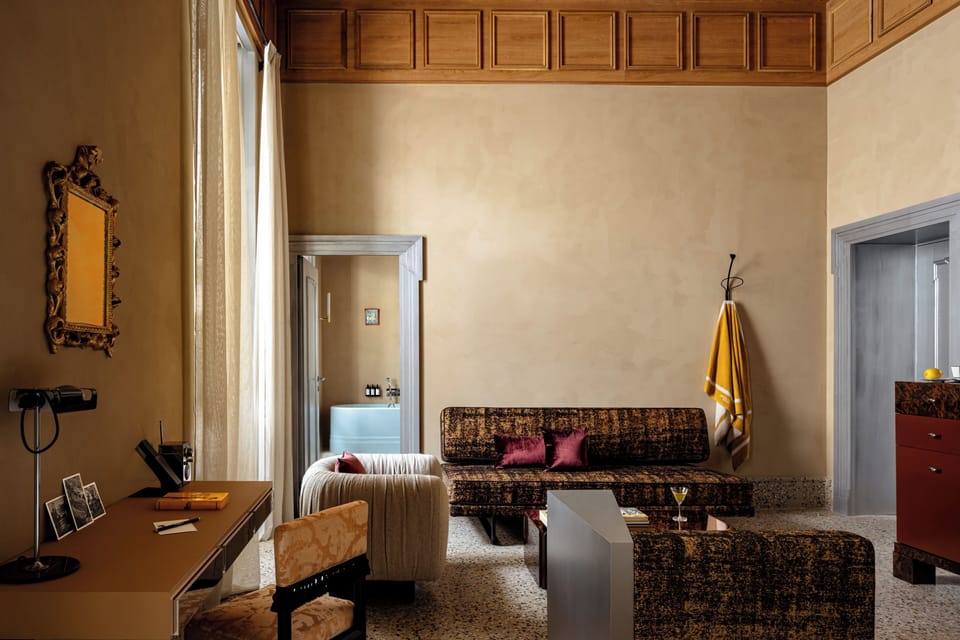 Junior Suite (Signature) | In-room safe, desk, laptop workspace, rollaway beds (surcharge)