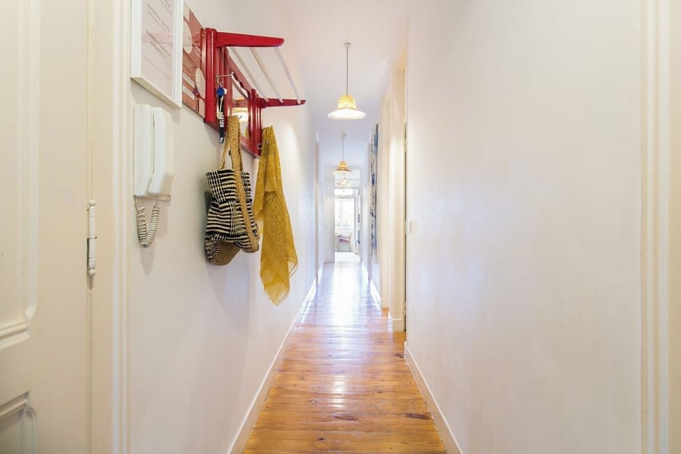 Corridor from entrance to living room.