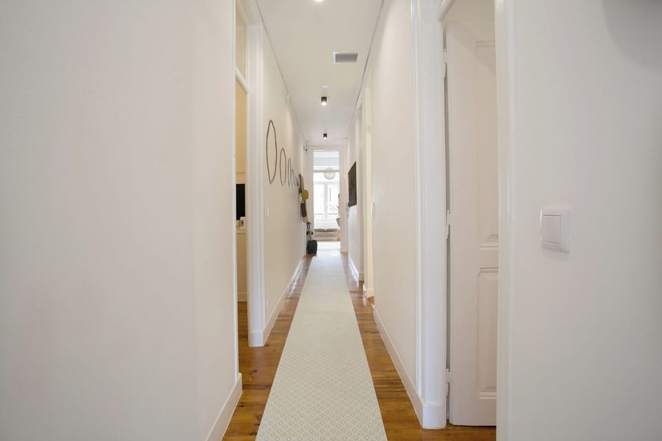 Corridor from kitchen to entrance.