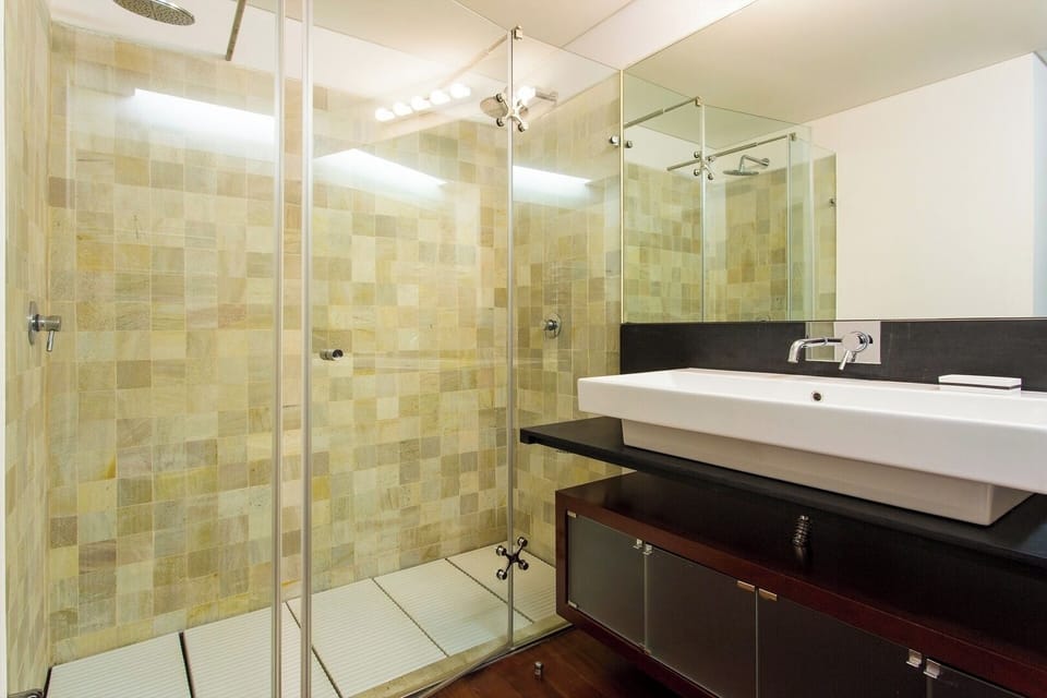 Brick ensuite!