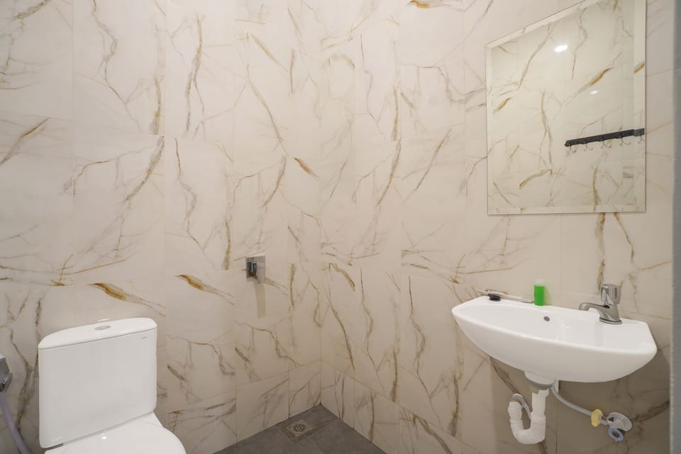Standard Double Room | Bathroom