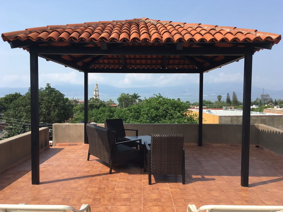 Shared roof patio "mirador"
