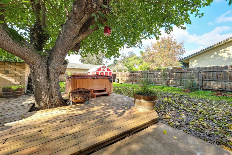 Backyard | Hot Tub | Ping-Pong Table | Pool Table