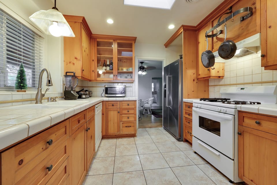 Kitchen | Blender | Panini Press | Drip Coffee Pot