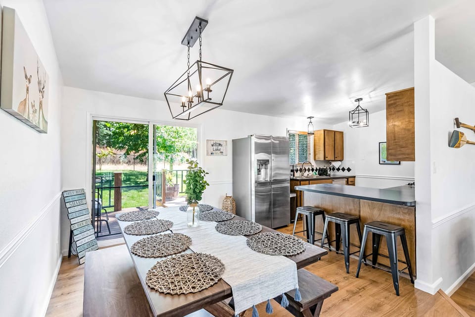 Share meals together at the spacious dining room 