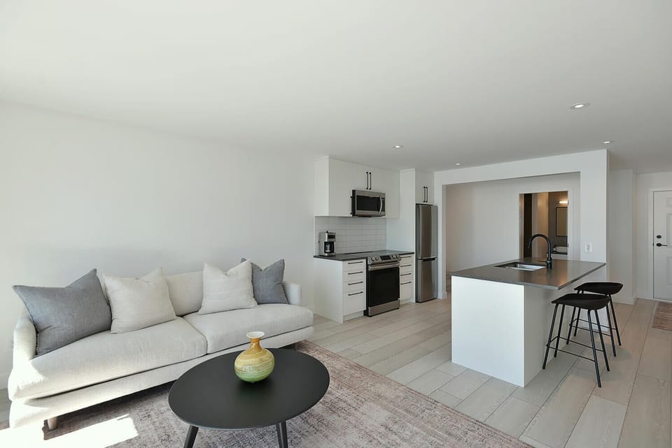 Suite Livingroom 