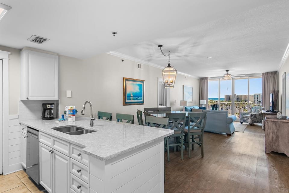 Condo, Multiple Beds (Waterscape 535-A) | Interior