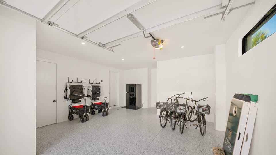 Beach Gear - Bikes  - Corn hole - All included with your vacation!