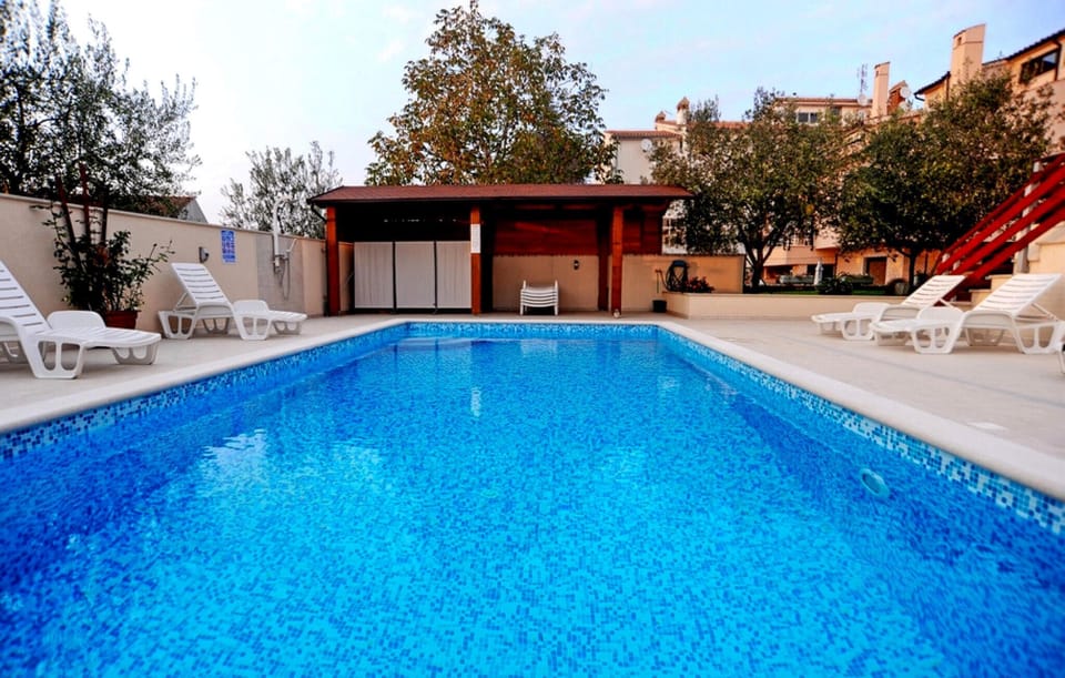 pool