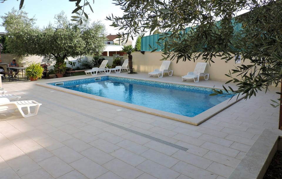 pool