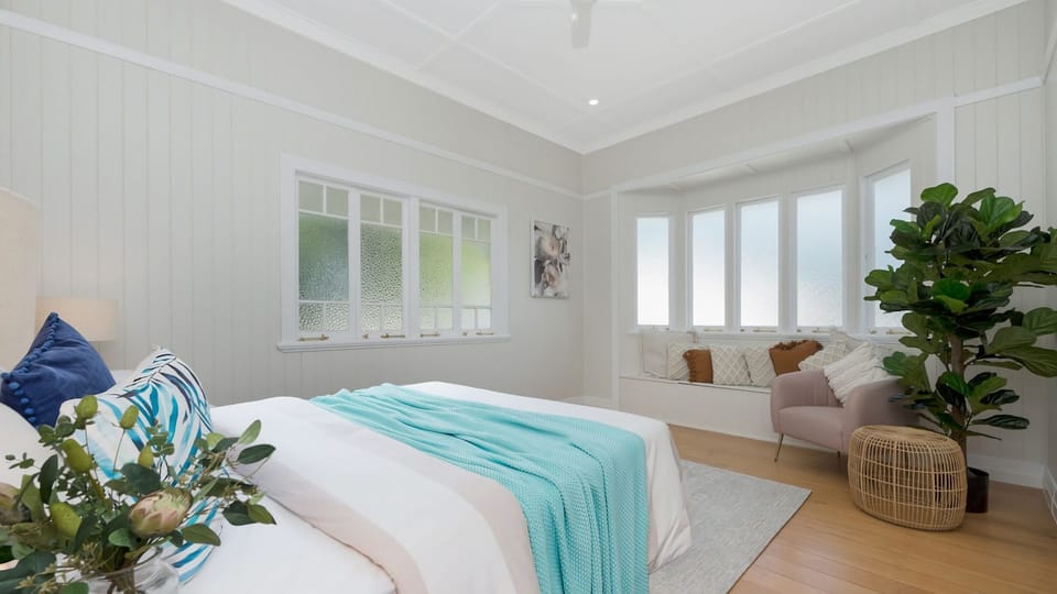Bedroom 2 image 1