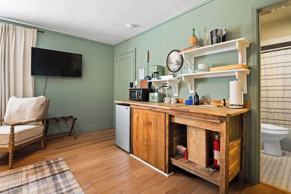 Laurel Falls Suite | Lookout Mountain Inn