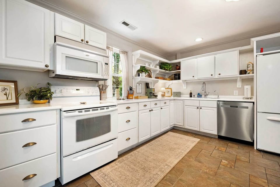 Amicalola Suite | Lookout Mountain Inn