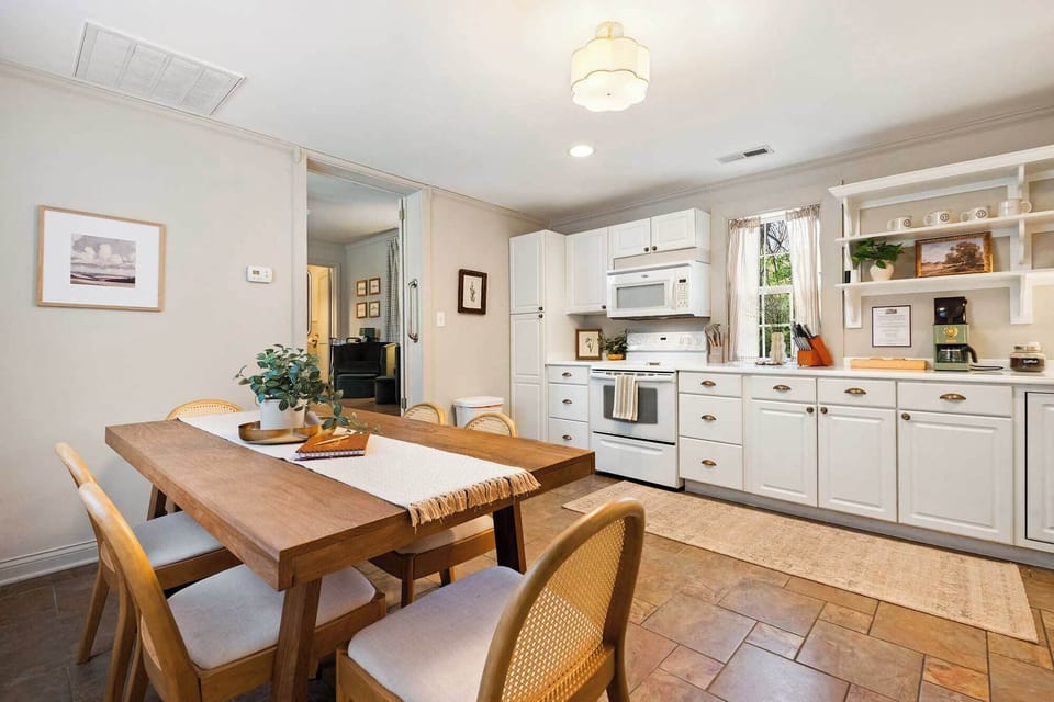 Amicalola Suite | Lookout Mountain Inn