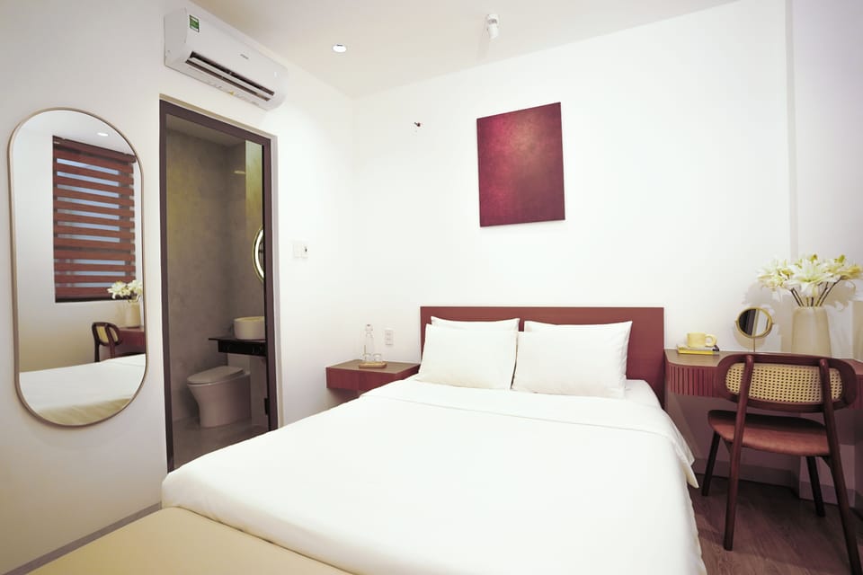 Comfort Double Room Single Use, Non Smoking | Desk, blackout drapes, iron/ironing board, WiFi (free)