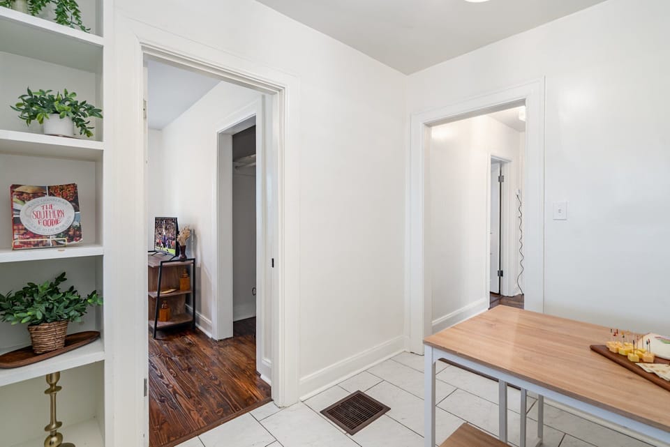 Unit 1: Kitchen Dining Nook for 4, ideal for morning coffee, casual meals, or planning your next Nashville adventure.