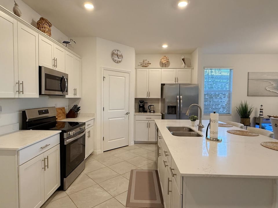3BR Wellen Park Pool Home w/ Hot Tub (6086)