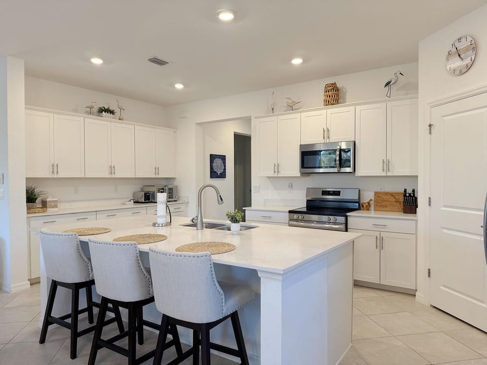 3BR Wellen Park Pool Home w/ Hot Tub (6085)