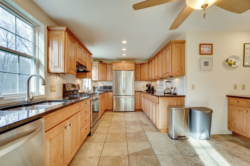Kitchen | 1st Floor | Cooking Basics | Coffee Maker | Blender | Microwave