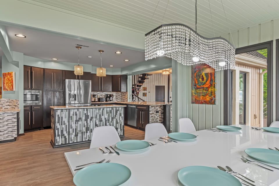 Transition seamlessly from the dining area to the kitchen.