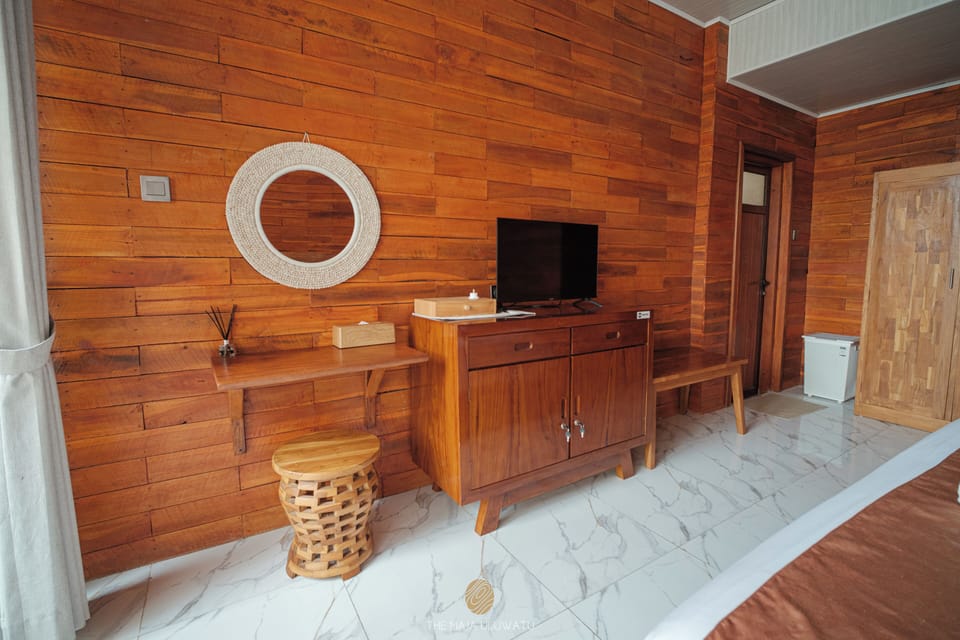 Family Cottage, 2 Bedrooms | Desk, laptop workspace, free WiFi