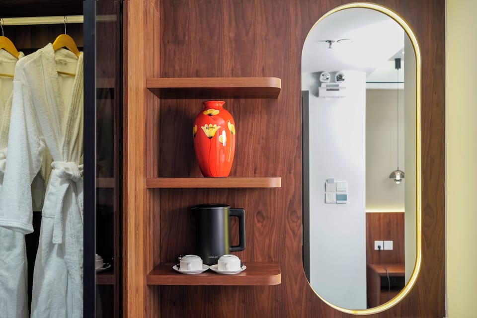 Deluxe Double Room | In-room safe, soundproofing, iron/ironing board, free WiFi