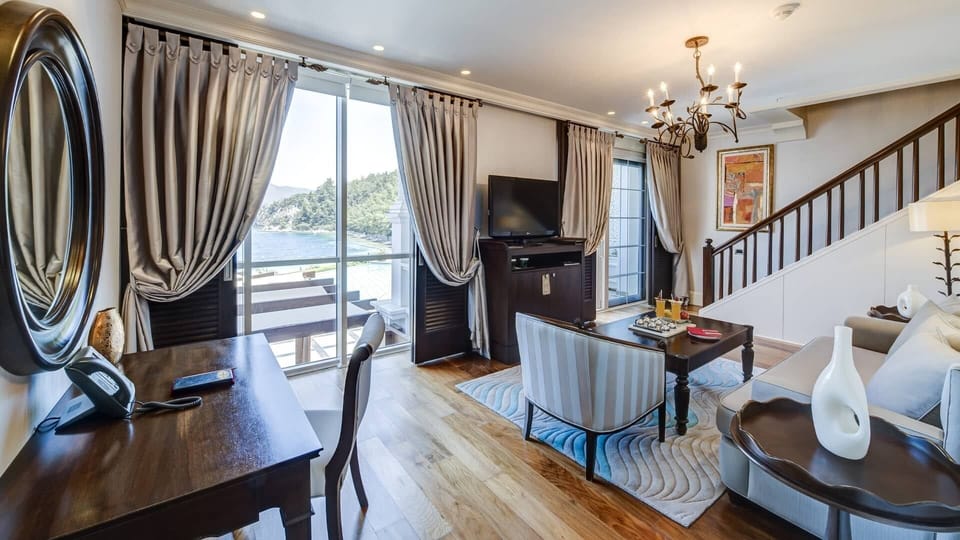 Duplex, Sea View | Free minibar, free WiFi, bed sheets