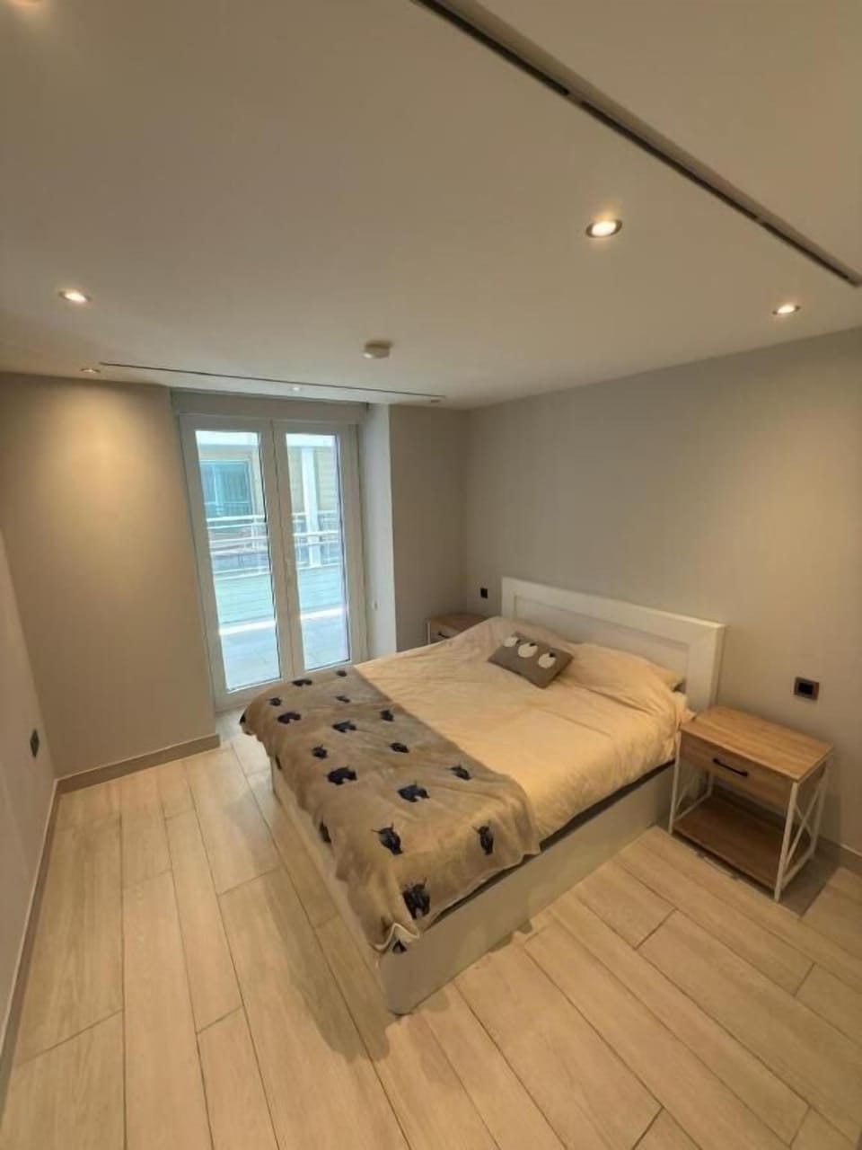 Luxury Apartment, Private Pool, Ocean View | Hypo-allergenic bedding, blackout drapes, iron/ironing board
