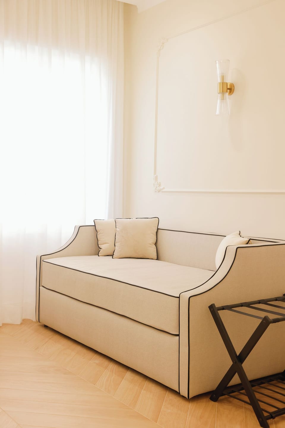 Luxury Quadruple Room, Balcony, City View | Living area | TV