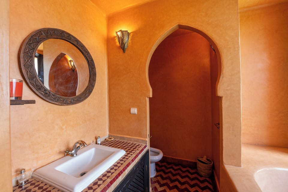 Deluxe Double Room, Garden View | Bathroom