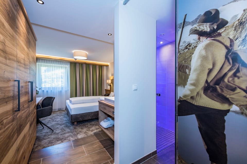 Design Double Room | In-room safe, free WiFi, bed sheets