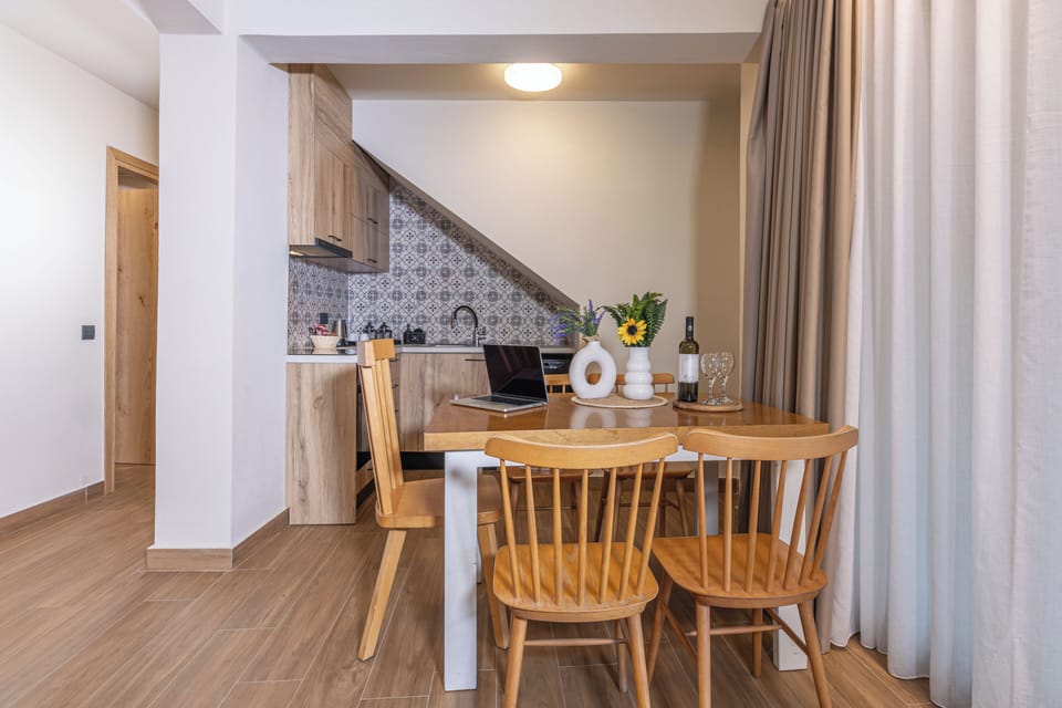 Basic Quadruple Room, Housekeeping, Pool View | Private kitchen