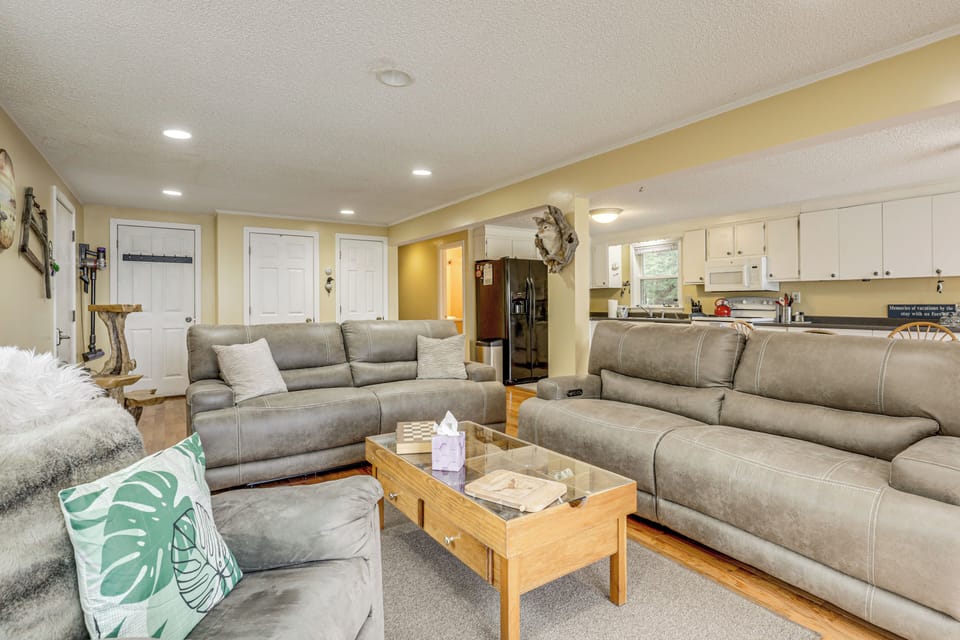 House (2 Bedrooms) | Interior