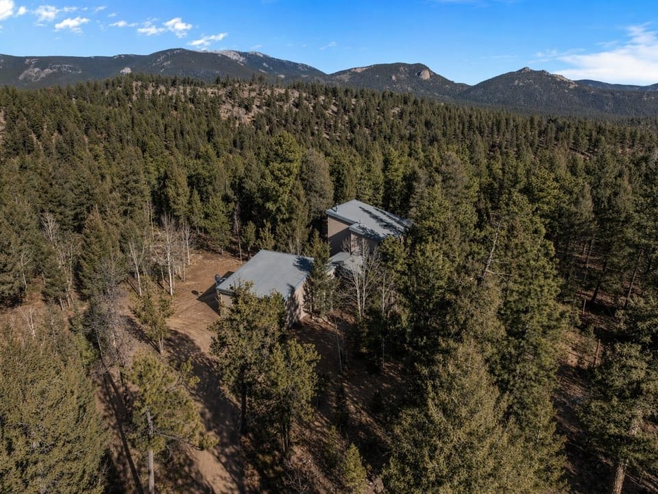 Stillwood Retreat Skyview - Perfectly secluded for your perfect getaway.
