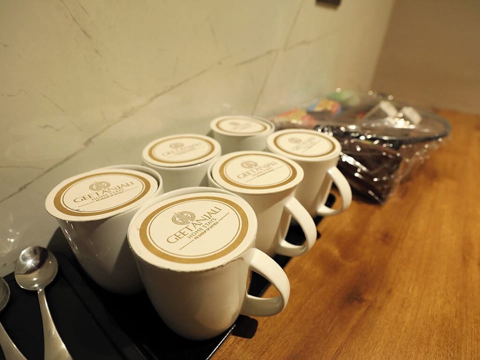 Suite Room | Coffee and/or coffee maker