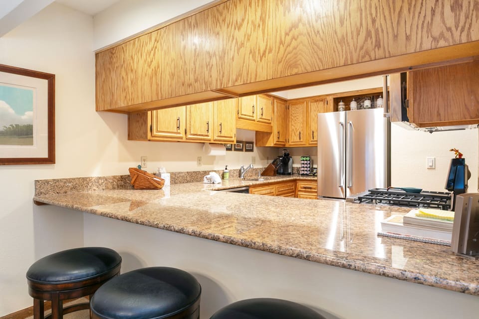 Townhome, 4 Bedrooms | Private kitchen | Fridge, oven, coffee/tea maker, toaster